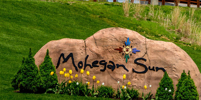 Mohegan Sun Guest Wins $2M Gambling in Spanish 21